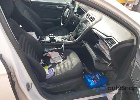 2013 Ford Fusion Se z USA, uszkodzony, nr VIN 3FA6P0HRXDR343192